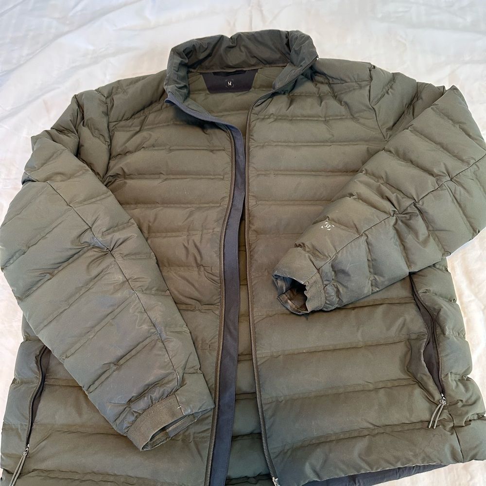 Men’s Lululemon Puffer Jacket size Large